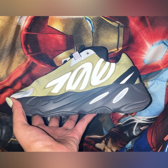 Yeezy 700